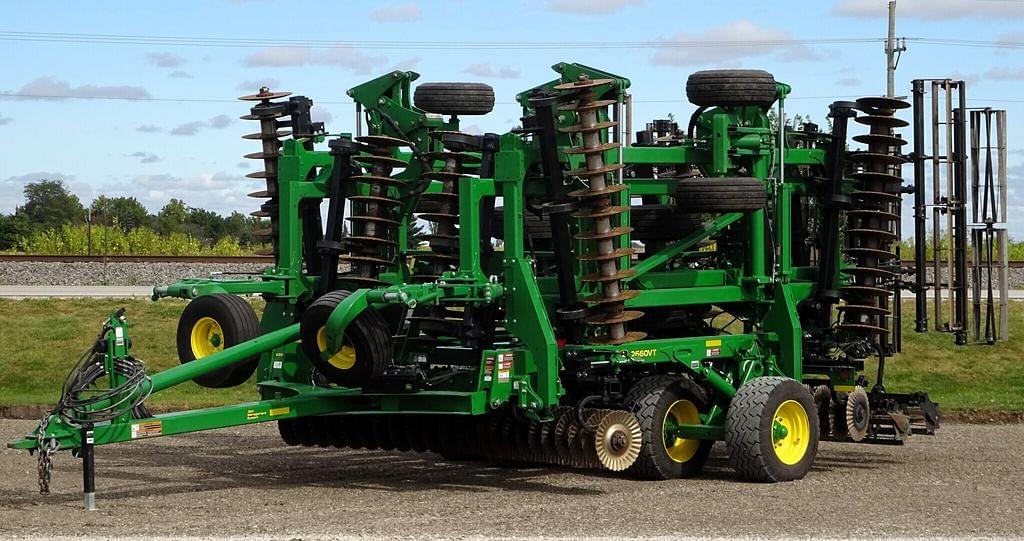 Image of John Deere 2660VT Primary image