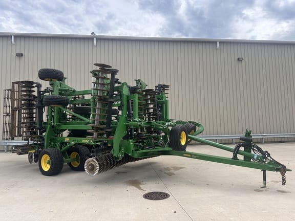 2021 John Deere 2660VT Equipment Image0