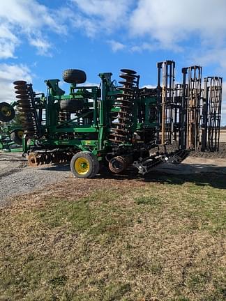 Image of John Deere 2660VT equipment image 1