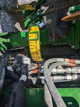 Image of John Deere 2660VT equipment image 4