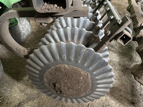 Image of John Deere 2660VT equipment image 1