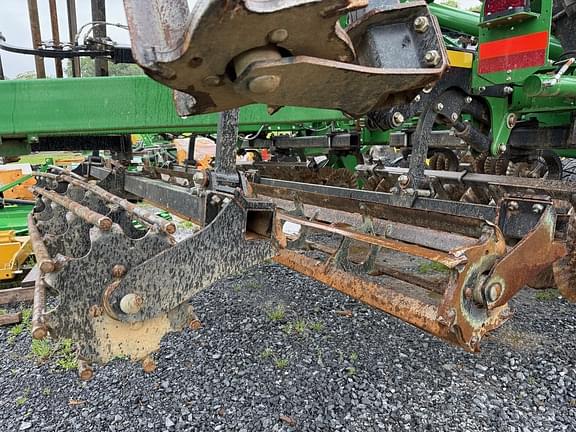 Image of John Deere 2660VT equipment image 4