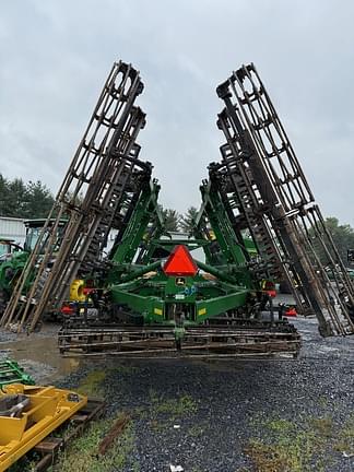 Image of John Deere 2660VT equipment image 3
