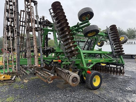 Image of John Deere 2660VT equipment image 2
