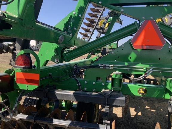 Main image John Deere 2660VT