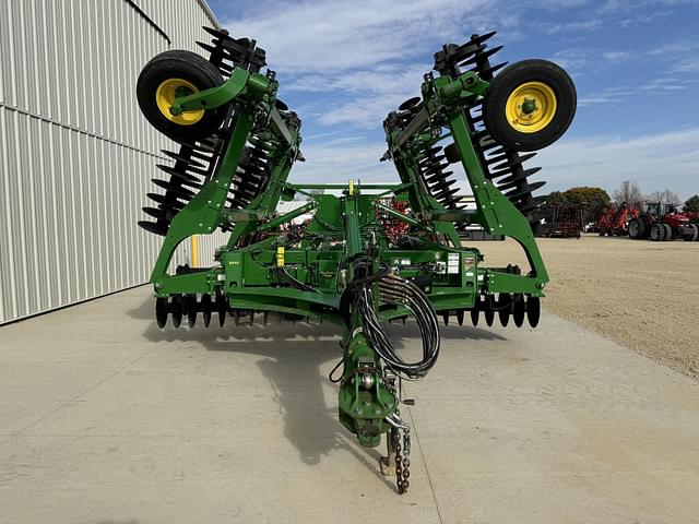 Image of John Deere 2660VT equipment image 3