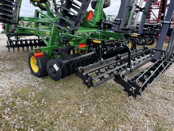 Image of John Deere 2660VT equipment image 1