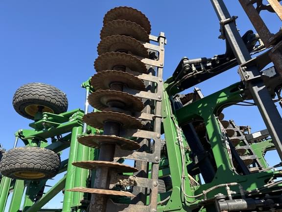 Image of John Deere 2660VT equipment image 3
