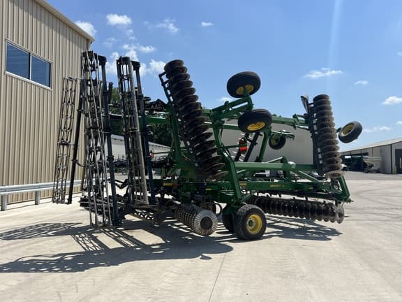 Image of John Deere 2660VT equipment image 2