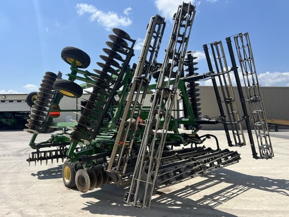 Image of John Deere 2660VT equipment image 4