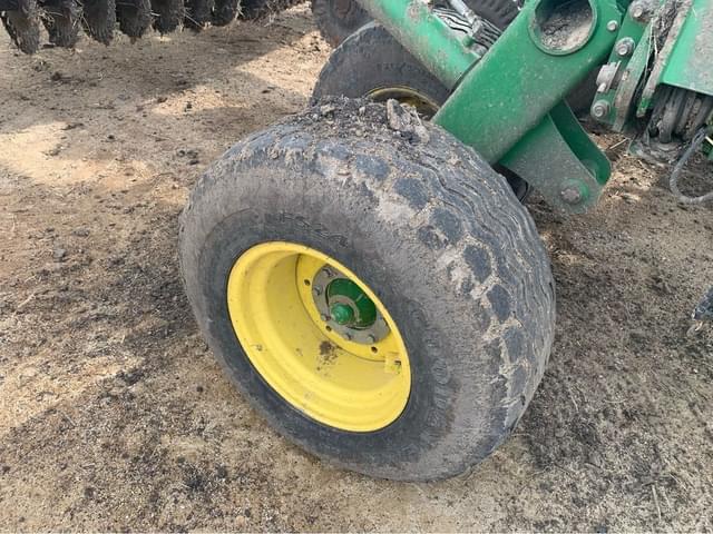 Image of John Deere 2660VT equipment image 2