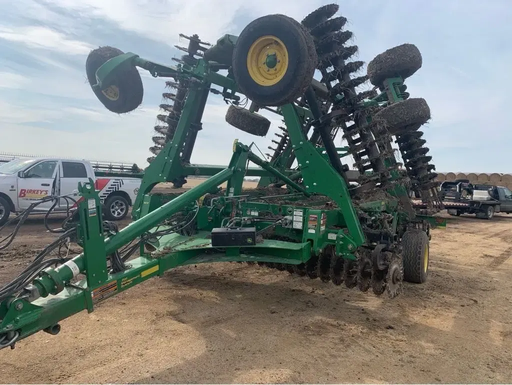 2021 John Deere 2660VT Equipment Image0
