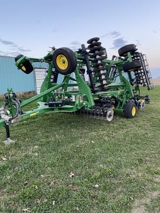 Image of John Deere 2660VT equipment image 1