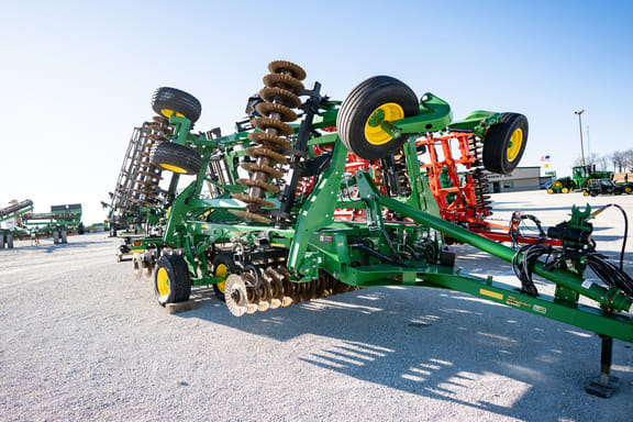 2021 John Deere 2660VT Equipment Image0