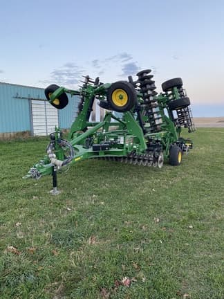 Image of John Deere 2660VT equipment image 1