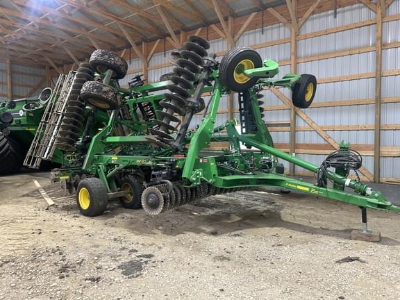 Image of John Deere 2660VT equipment image 3