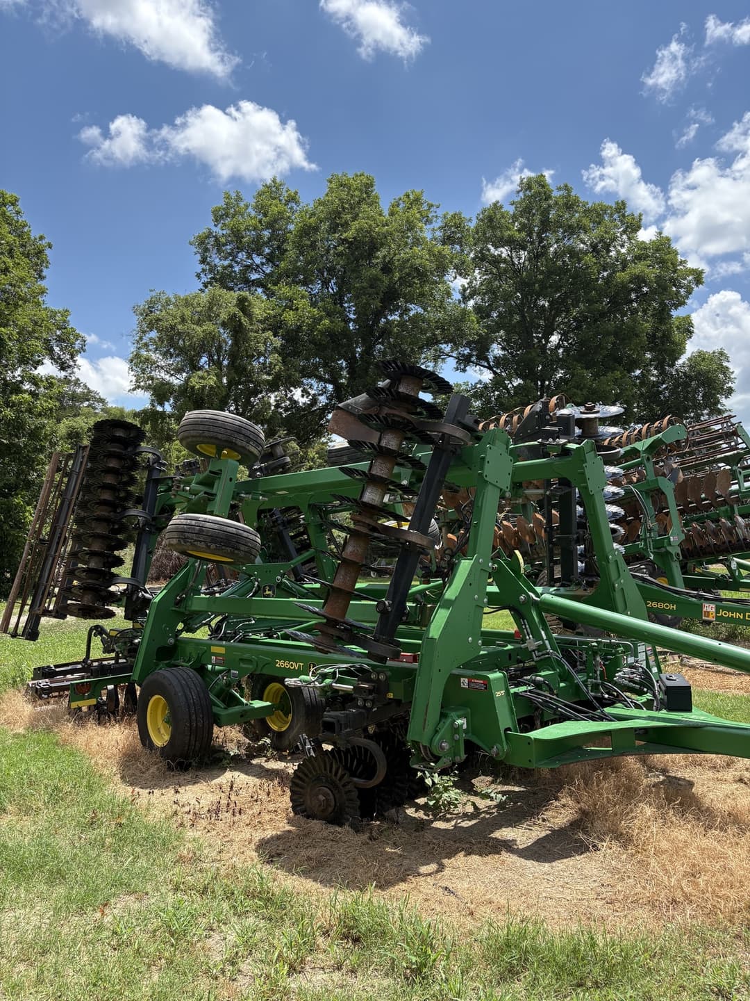 Image of John Deere 2660VT Image 1
