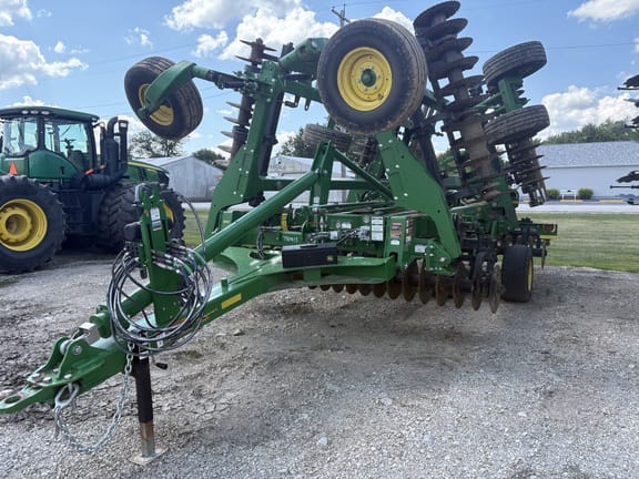 2021 John Deere 2660VT Equipment Image0