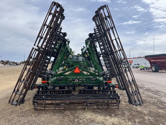 Image of John Deere 2660VT equipment image 4