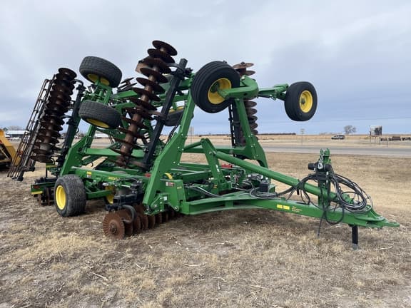 Image of John Deere 2660VT equipment image 2