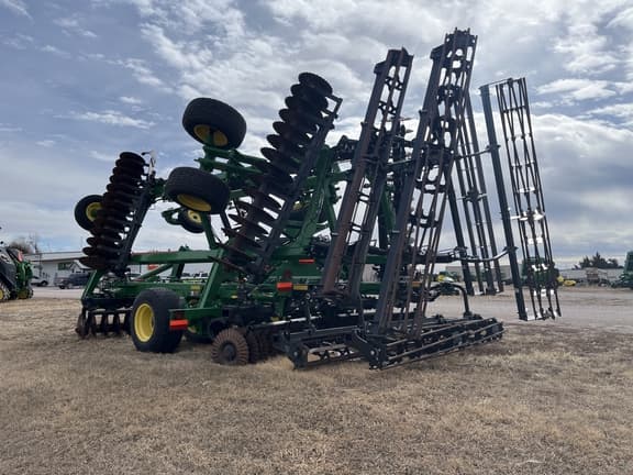 Image of John Deere 2660VT equipment image 3