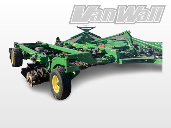 2021 John Deere 2660VT Equipment Image0