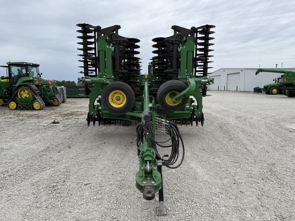 Image of John Deere 2660VT equipment image 1