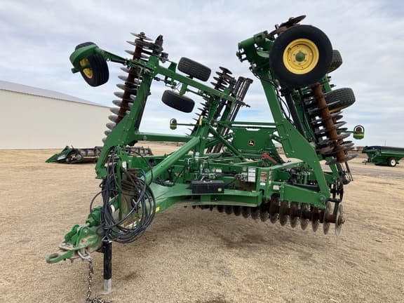 Image of John Deere 2660VT equipment image 1