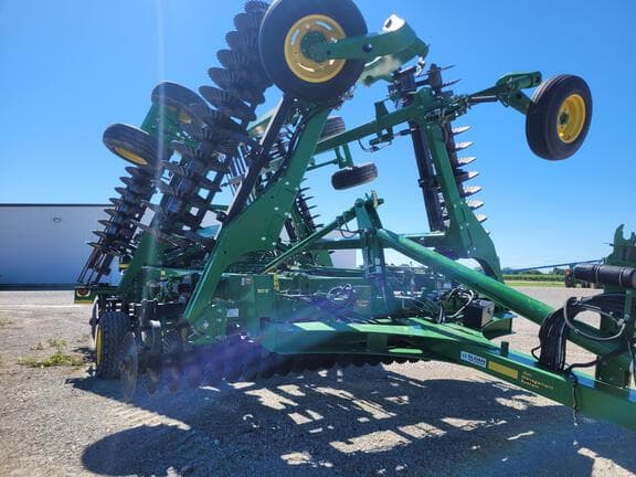 Image of John Deere 2660VT equipment image 4