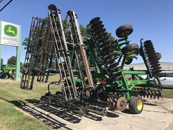 Image of John Deere 2660VT equipment image 4