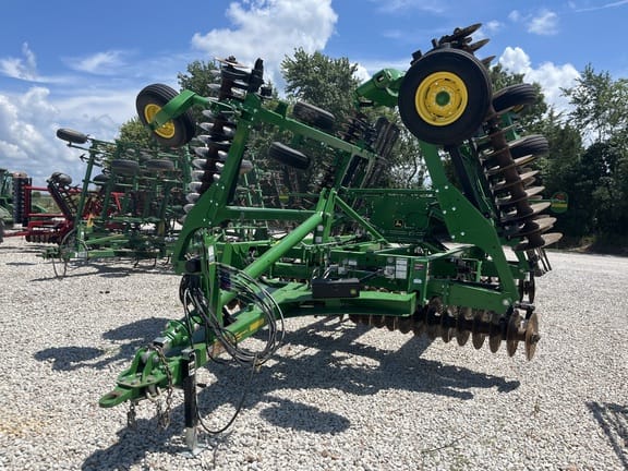 2021 John Deere 2660VT Equipment Image0