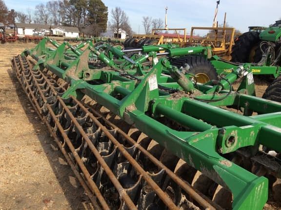 Image of John Deere 2680H equipment image 1