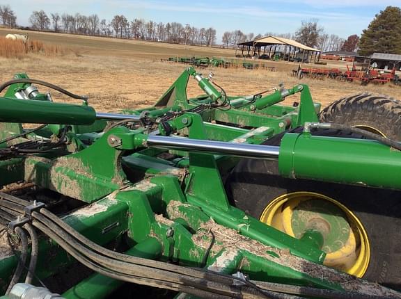 Image of John Deere 2680H equipment image 2