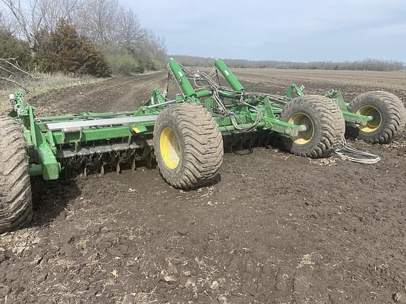 Image of John Deere 2680H equipment image 1