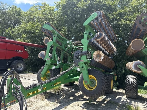 Image of John Deere 2680H equipment image 1