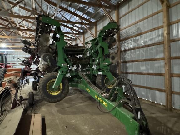 Image of John Deere 2680H equipment image 1