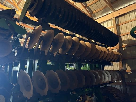 Image of John Deere 2680H equipment image 1