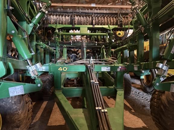 Image of John Deere 2680H equipment image 4