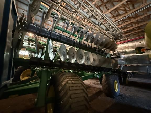 Image of John Deere 2680H equipment image 1