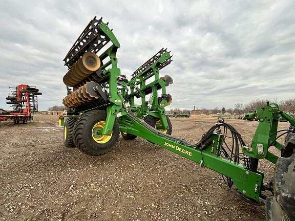 Image of John Deere 2680H equipment image 1