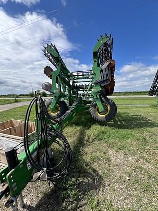 Image of John Deere 2680H equipment image 1