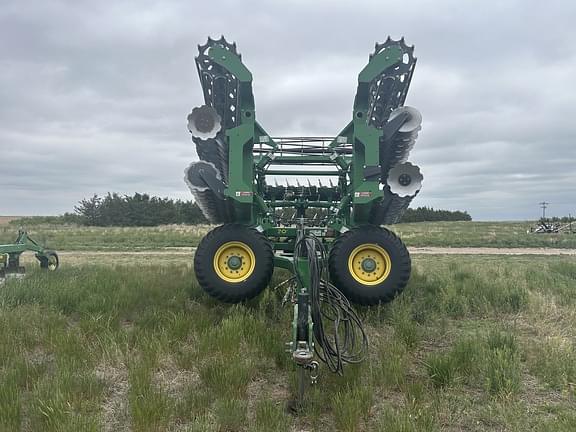 Image of John Deere 2680H equipment image 1