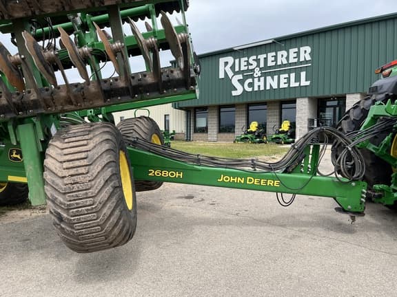 Image of John Deere 2680H equipment image 1