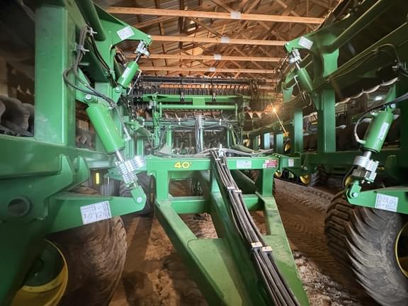 Image of John Deere 2680H equipment image 4