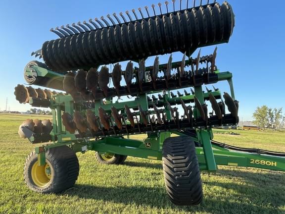 Image of John Deere 2680H equipment image 1