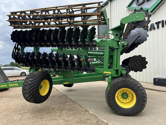 Image of John Deere 2680H equipment image 1