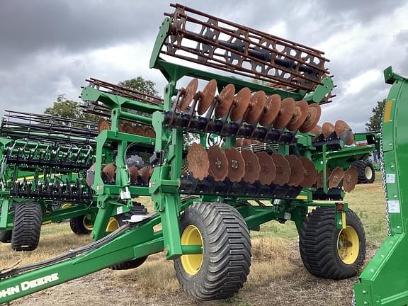 Image of John Deere 2680H equipment image 1