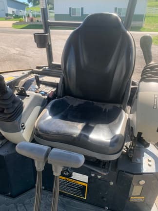 Image of John Deere 26G equipment image 4