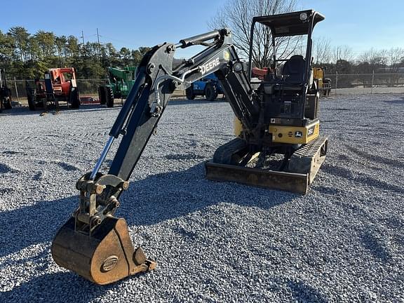 Image of John Deere 26G equipment image 1