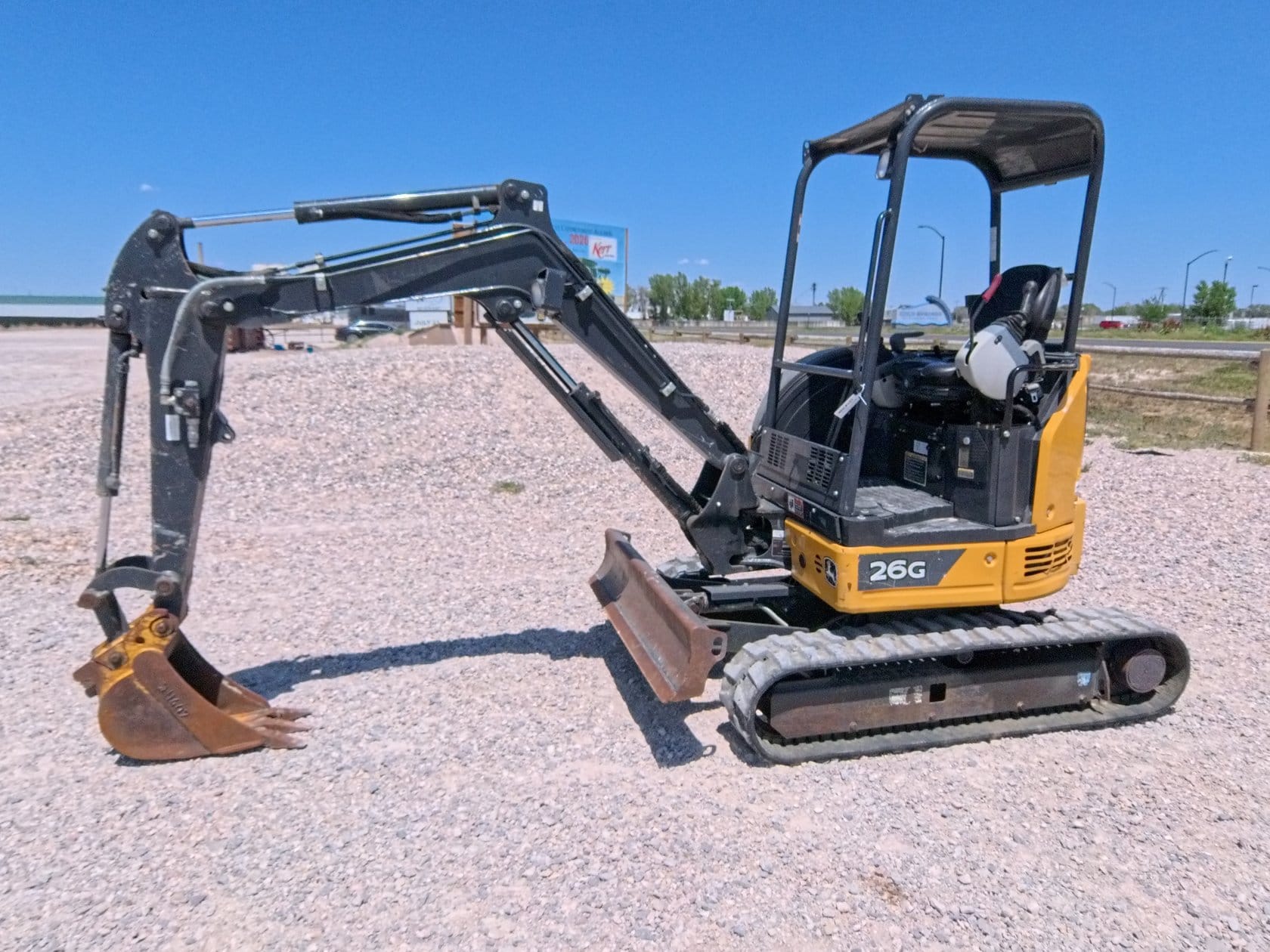 2021 John Deere 26G Equipment Image0